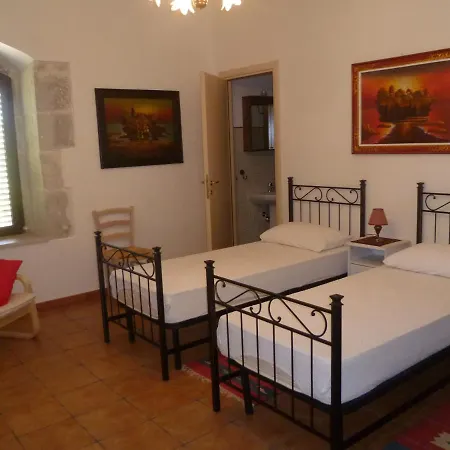 Torre Rocciola לינה וארוחת בוקר 3*