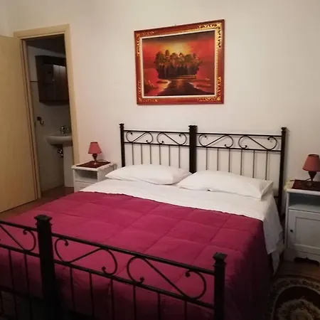 Torre Rocciola Bed & Breakfast 3*