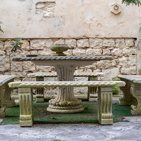 Torre Rocciola לינה וארוחת בוקר