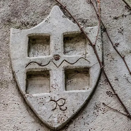 לינה וארוחת בוקר Torre Rocciola מודיקה