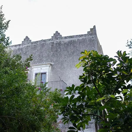 Oda ve Kahvaltı Torre Rocciola 3*